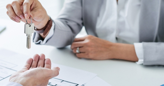 Contar con un asesor inmobiliario al momento de comprar.